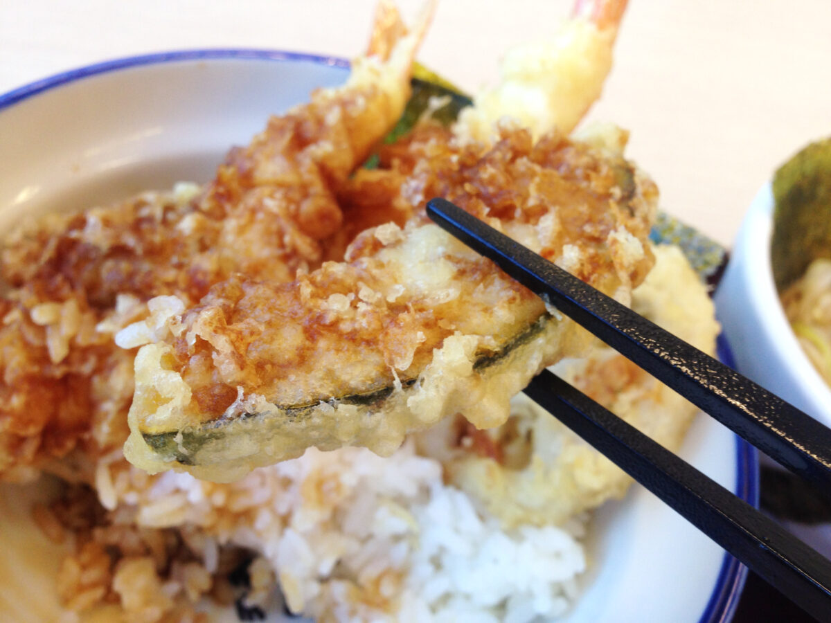 相性も満足度も抜群！天丼・天ぷら本舗 さん天 草加松江店で「上海老天丼＆ミニ温そば」を食べてきたよ！ - 三郷ぐらし - 埼玉県三郷市の地域情報ブログ