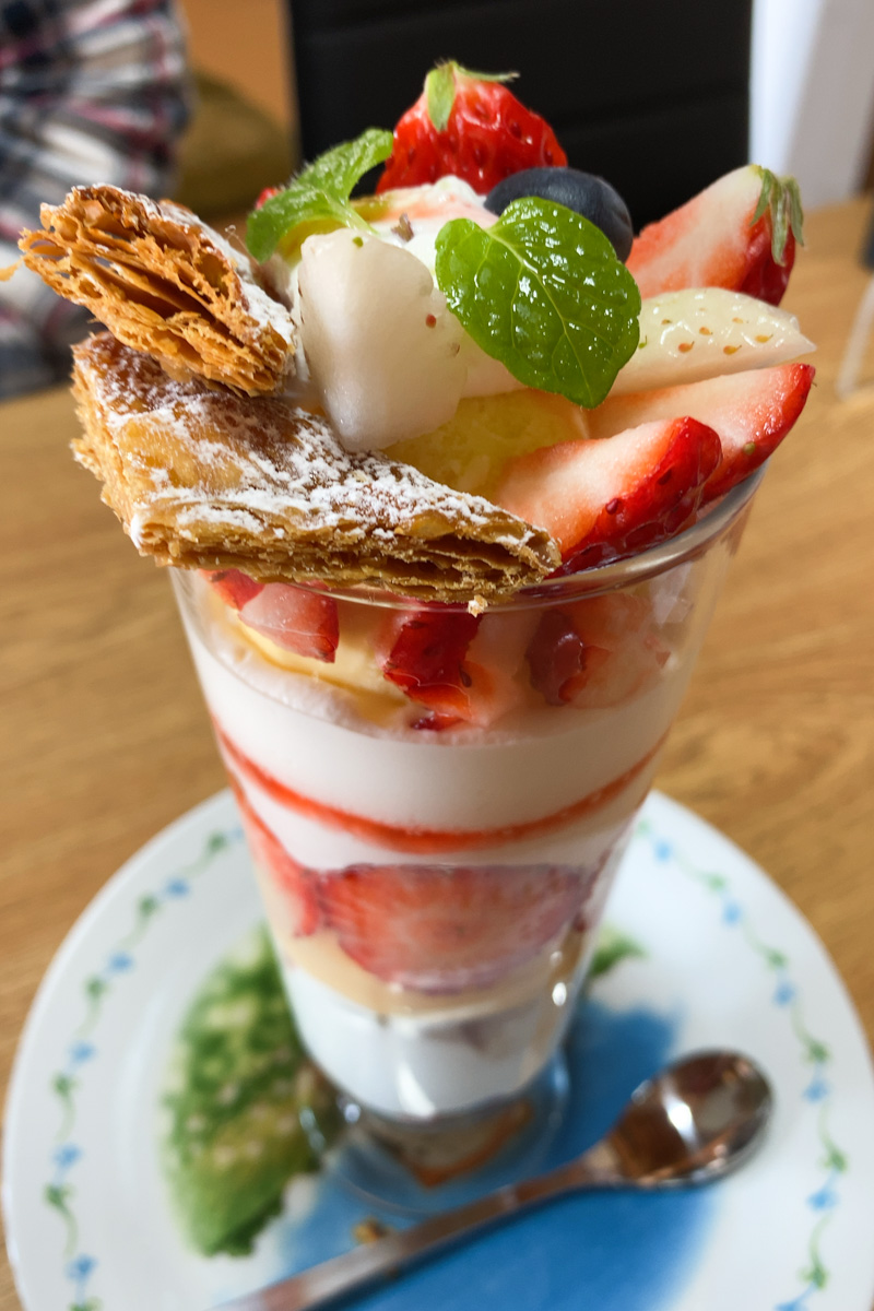 菓子工房 雨のち晴れさんで奥さん念願の越谷苺のパフェをいただいてきたよ 三郷ぐらし 埼玉県三郷市の地域情報ブログ