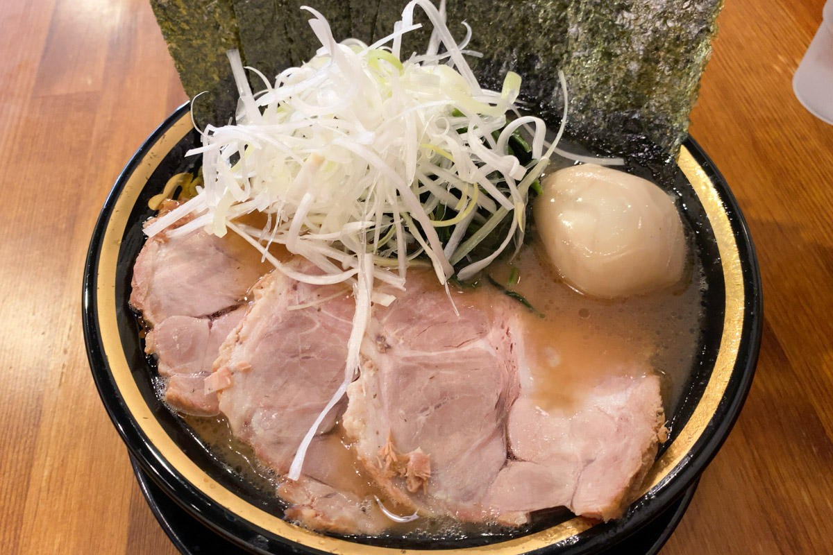 深く！濃く！しかしバランスの取れたまろやかさは健在！横浜家系